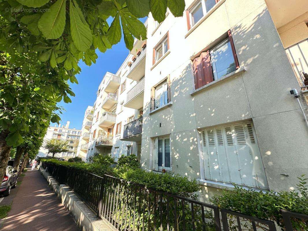 Appartement à SAINT-MAUR-DES-FOSSES