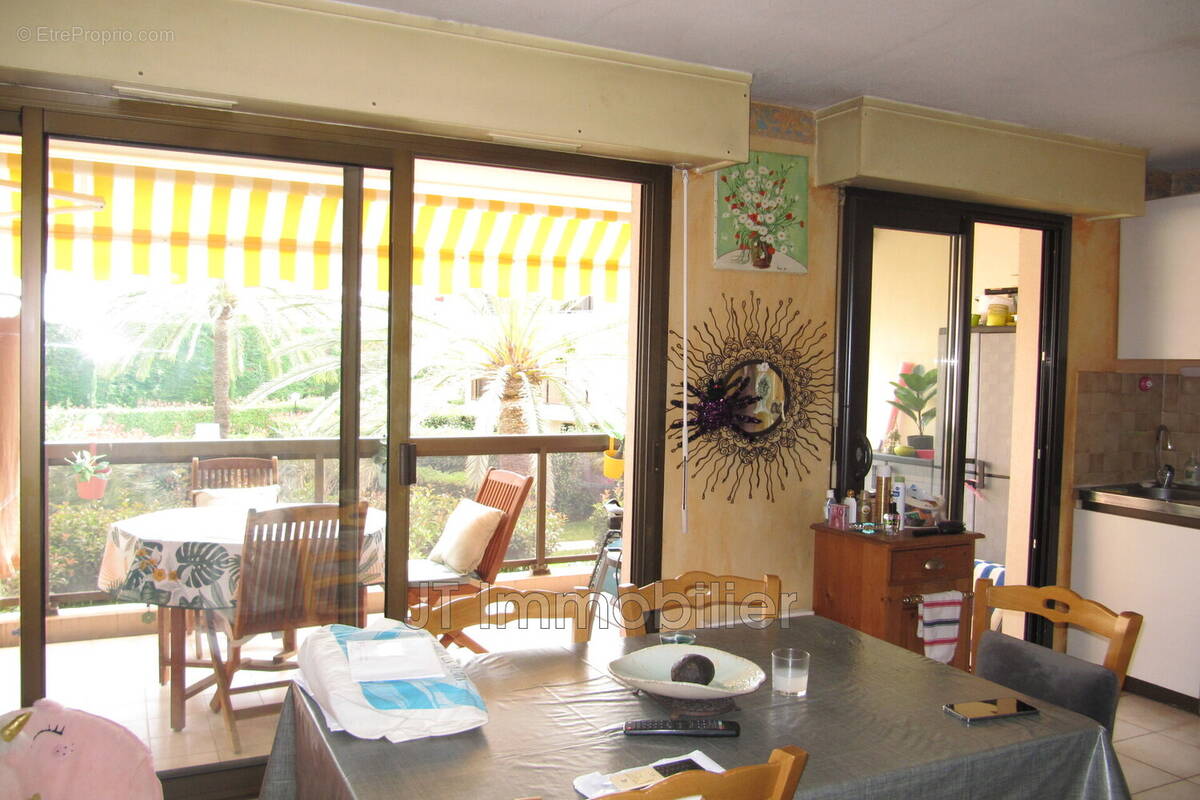 Appartement à VILLENEUVE-LOUBET