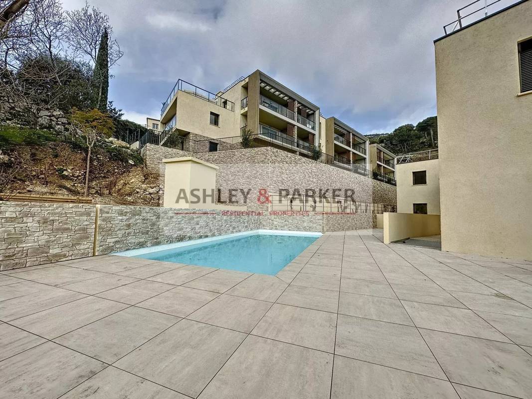 Appartement à EZE