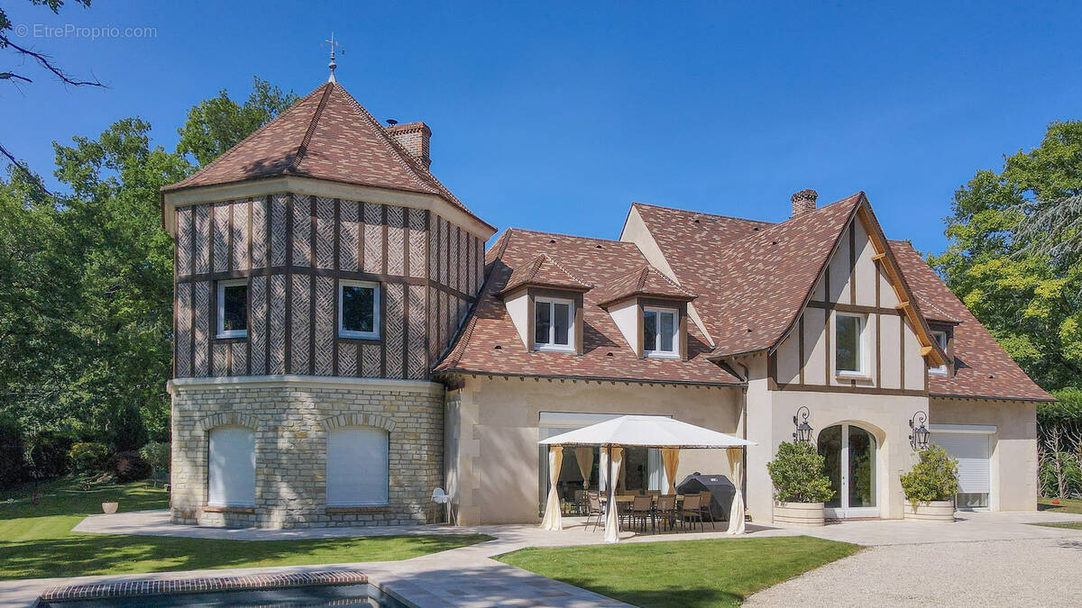 Maison à LAMORLAYE