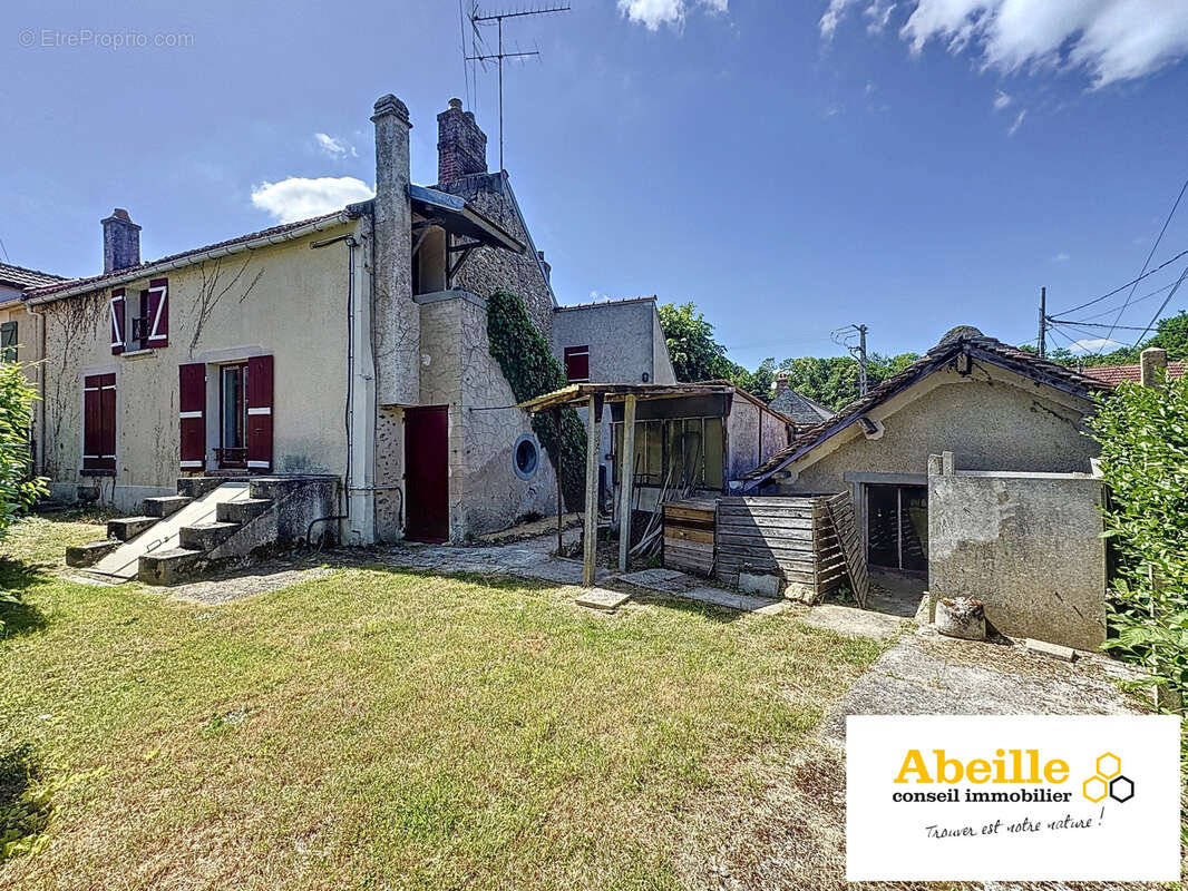 Maison à SAINT-CHERON