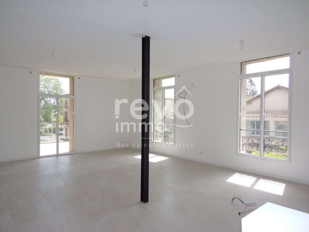 Appartement à PAULHAN