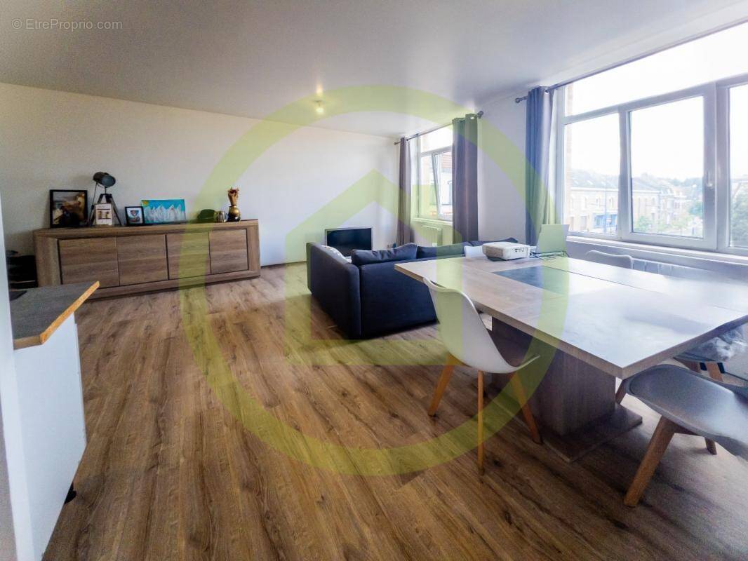 Appartement à HOUPLINES