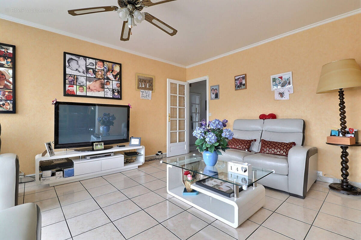 Appartement à LE PLESSIS-BOUCHARD