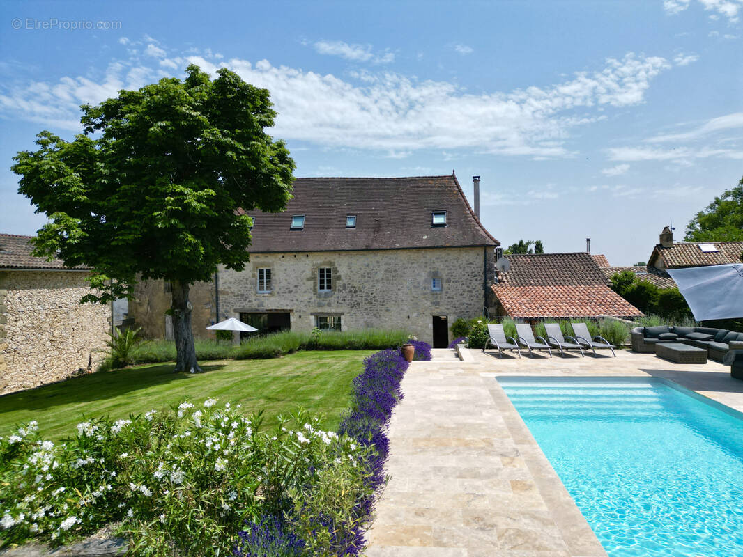 Maison à ISSIGEAC