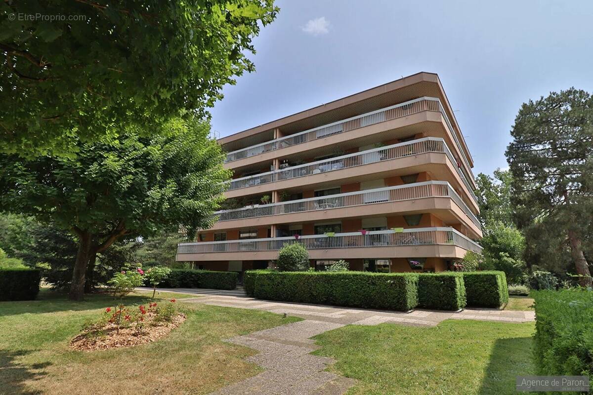 Appartement à VERRIERES-LE-BUISSON