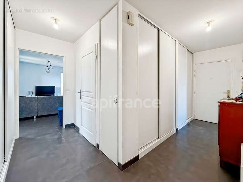 Appartement à PREVESSIN-MOENS