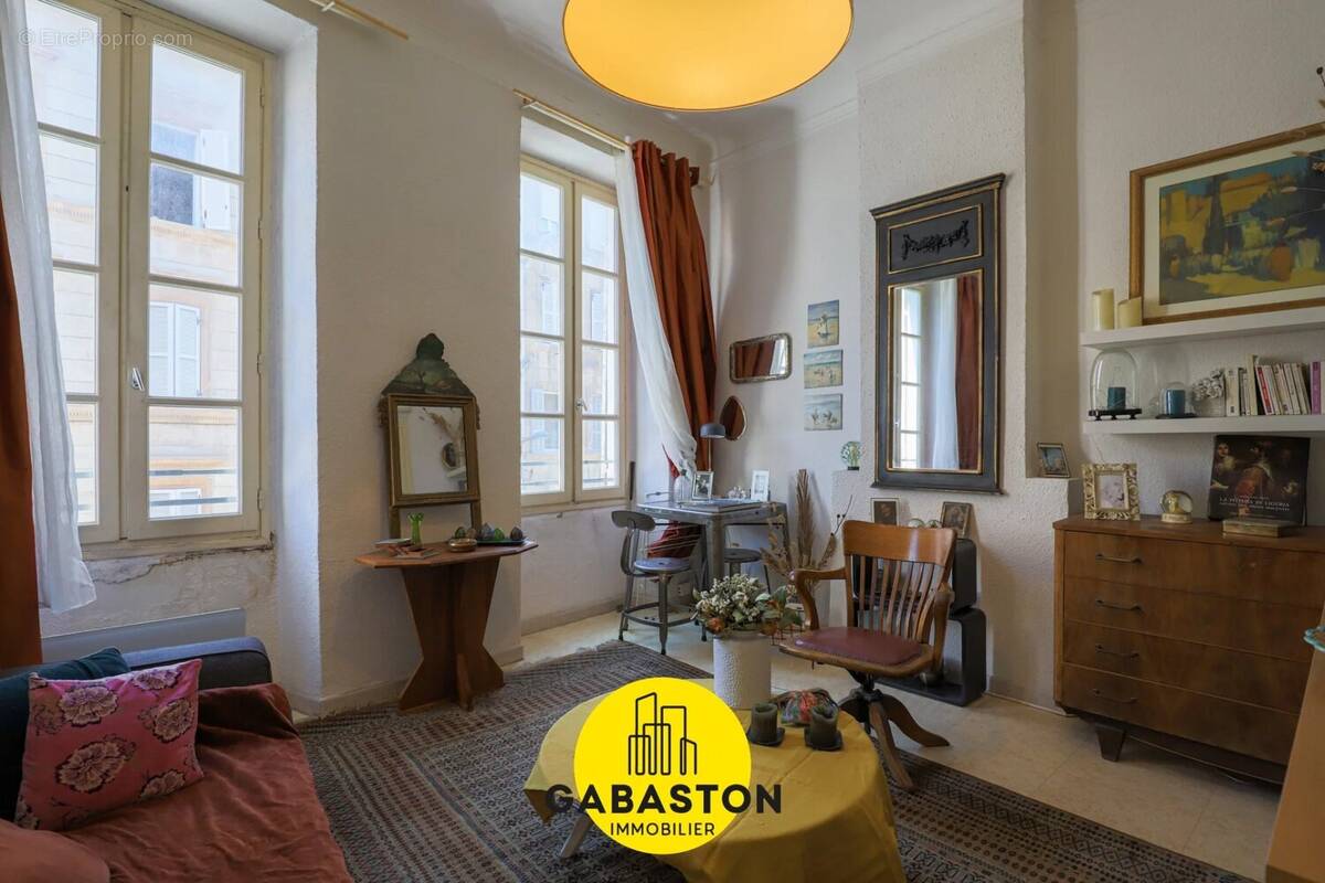Appartement à MARSEILLE-7E
