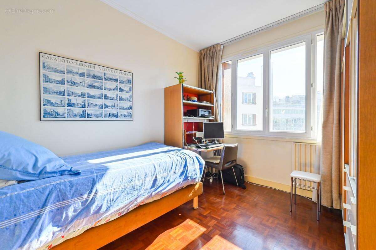 Appartement à PARIS-19E