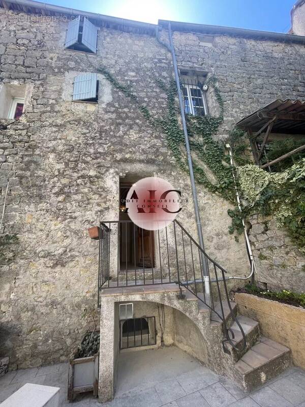 Appartement à FAYENCE