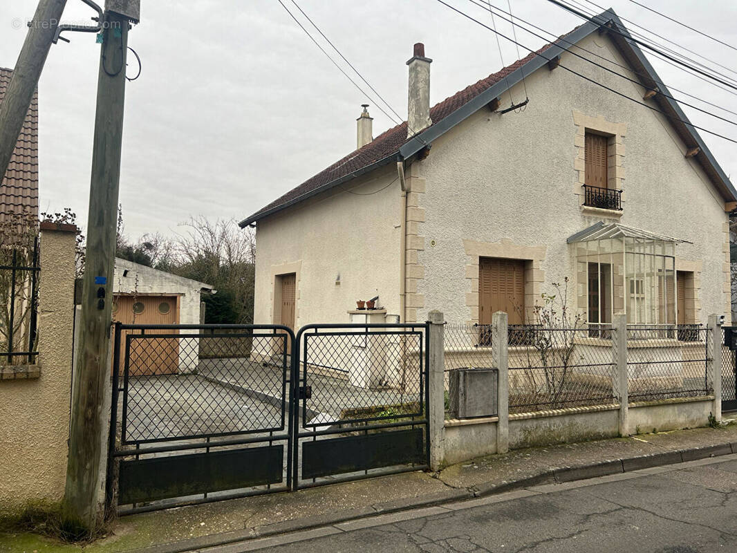 Maison à MANTES-LA-VILLE