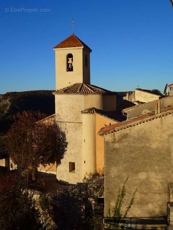 Appartement à COURSEGOULES