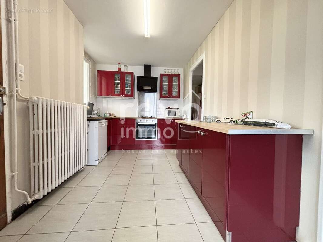Maison à LA FORET-SUR-SEVRE