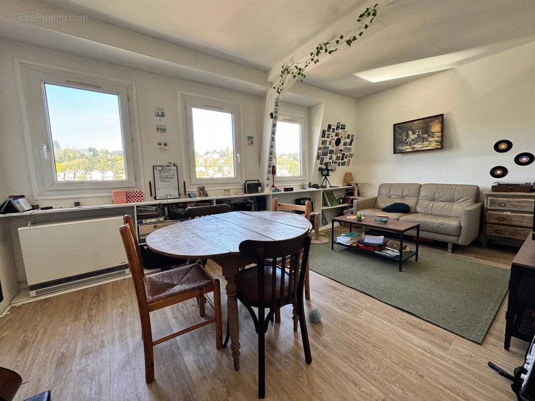 Appartement à MONT-SAINT-AIGNAN