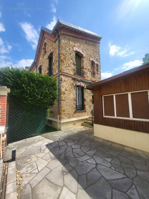 Maison à MAISONS-LAFFITTE