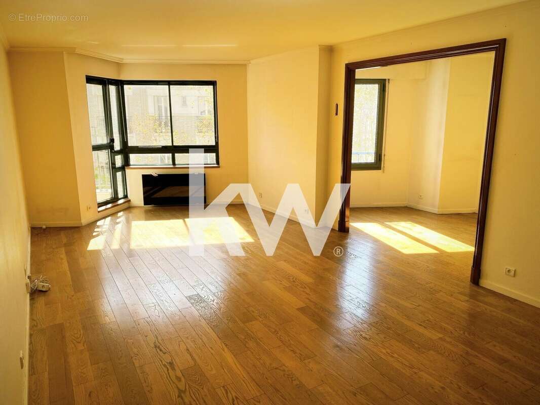 Appartement à PARIS-19E