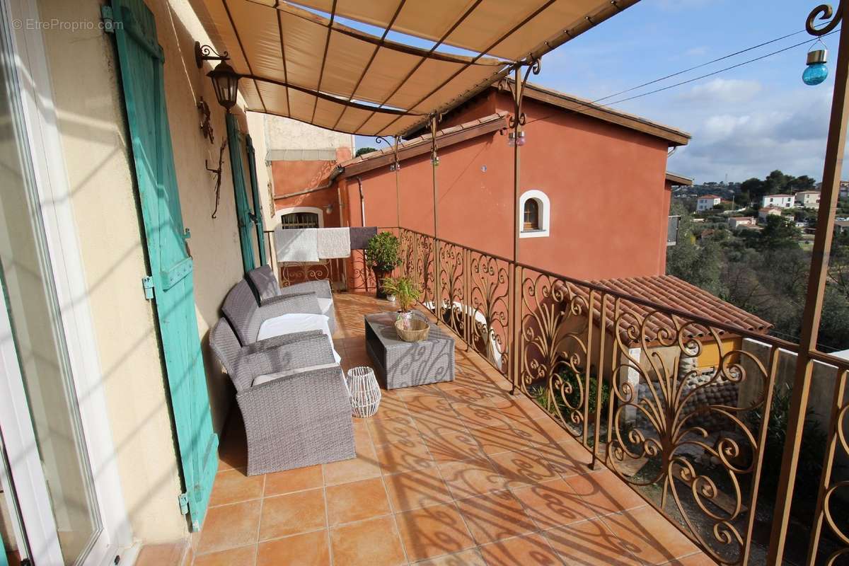 Maison à COLOMARS