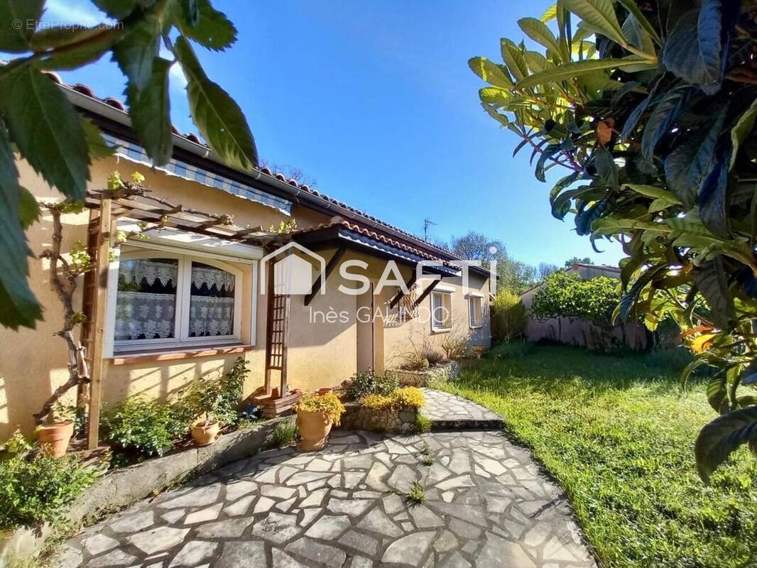 Photo 1 - Maison à LEGUEVIN