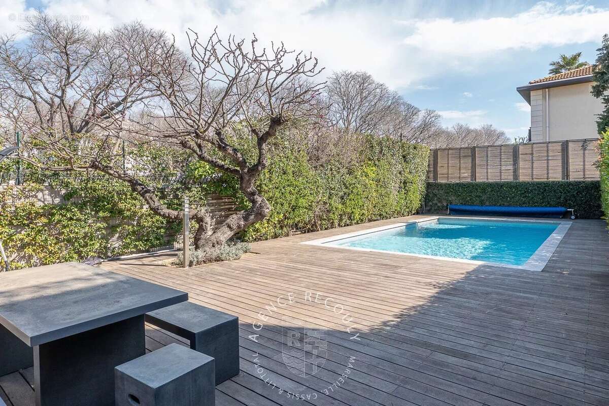 Appartement à MARSEILLE-8E