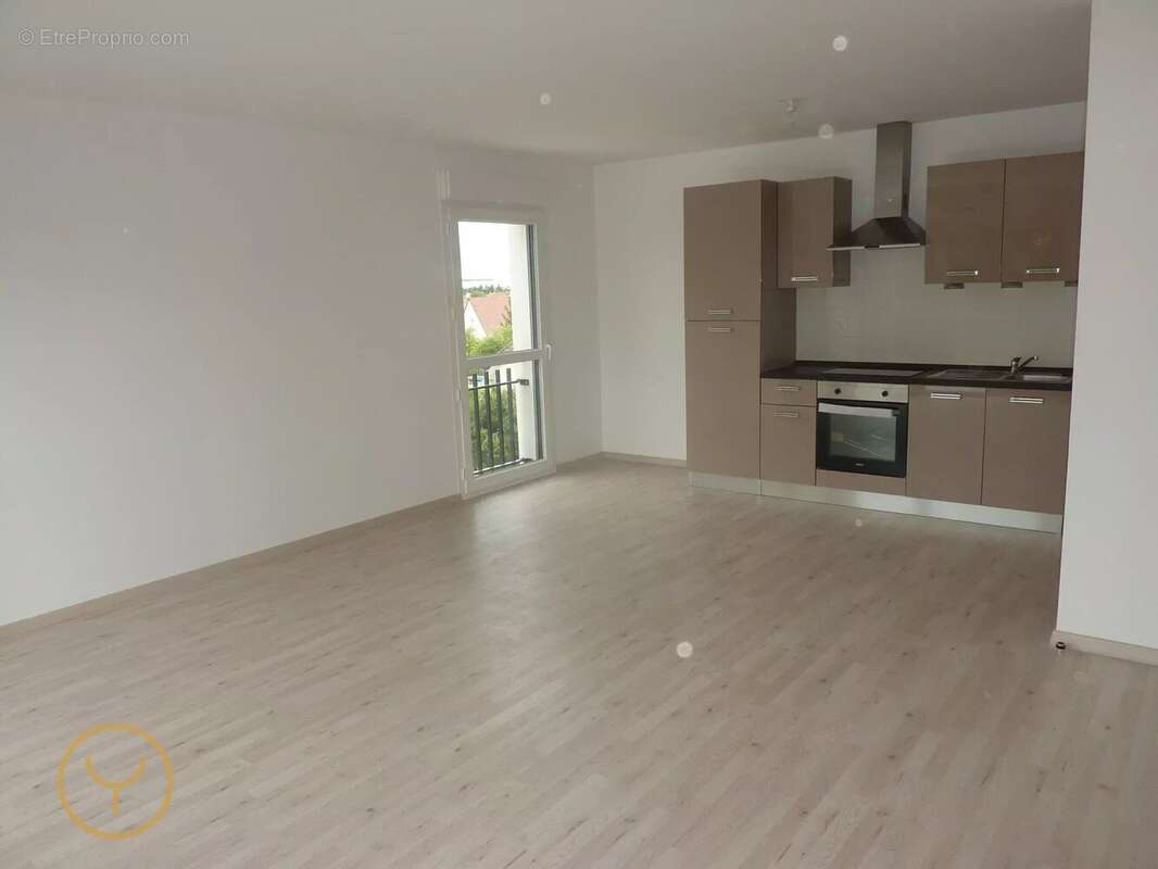 Appartement à PONT-SAINTE-MARIE