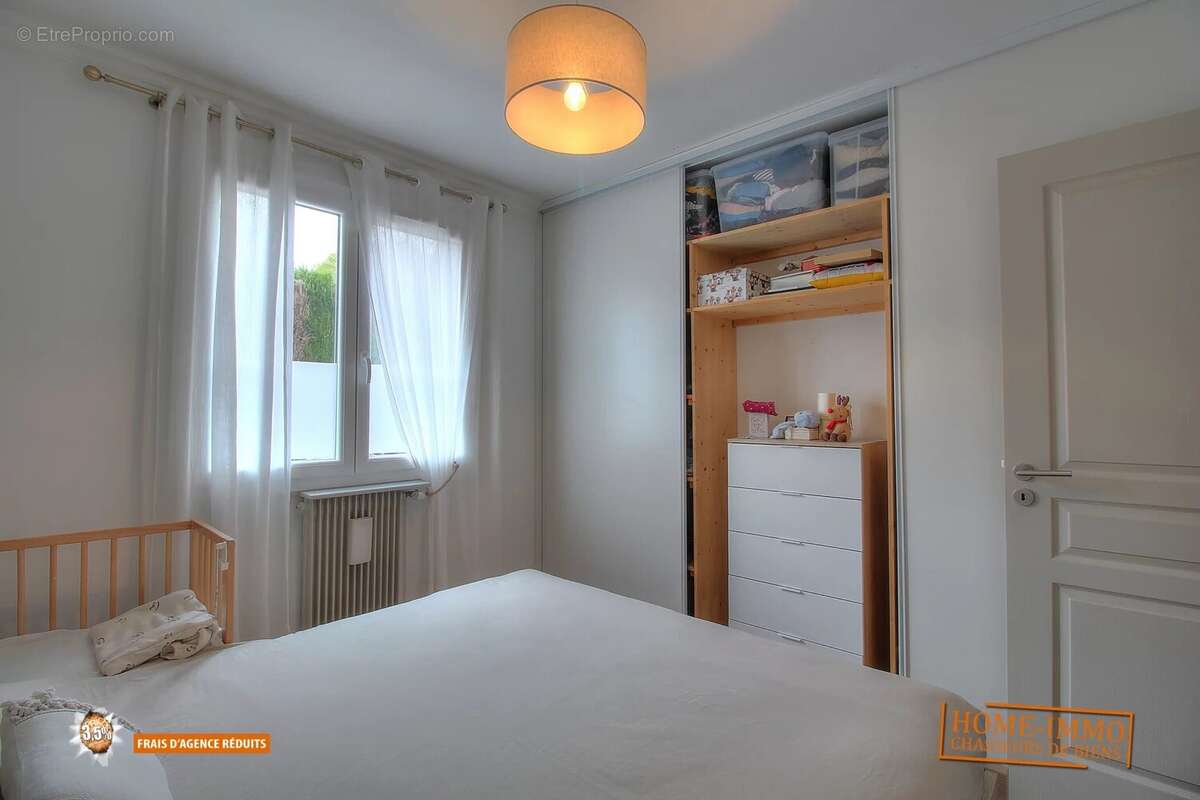 Appartement à VALLAURIS