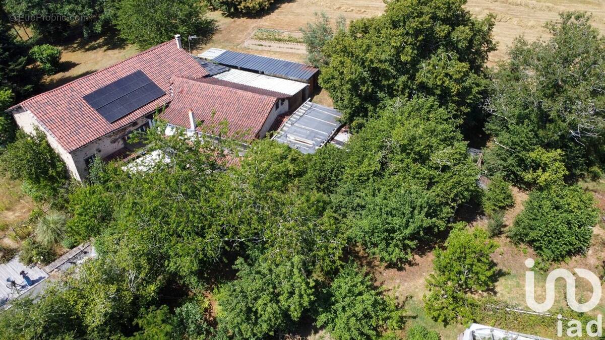 Photo 1 - Maison à CHAMPAGNAC-LA-RIVIERE