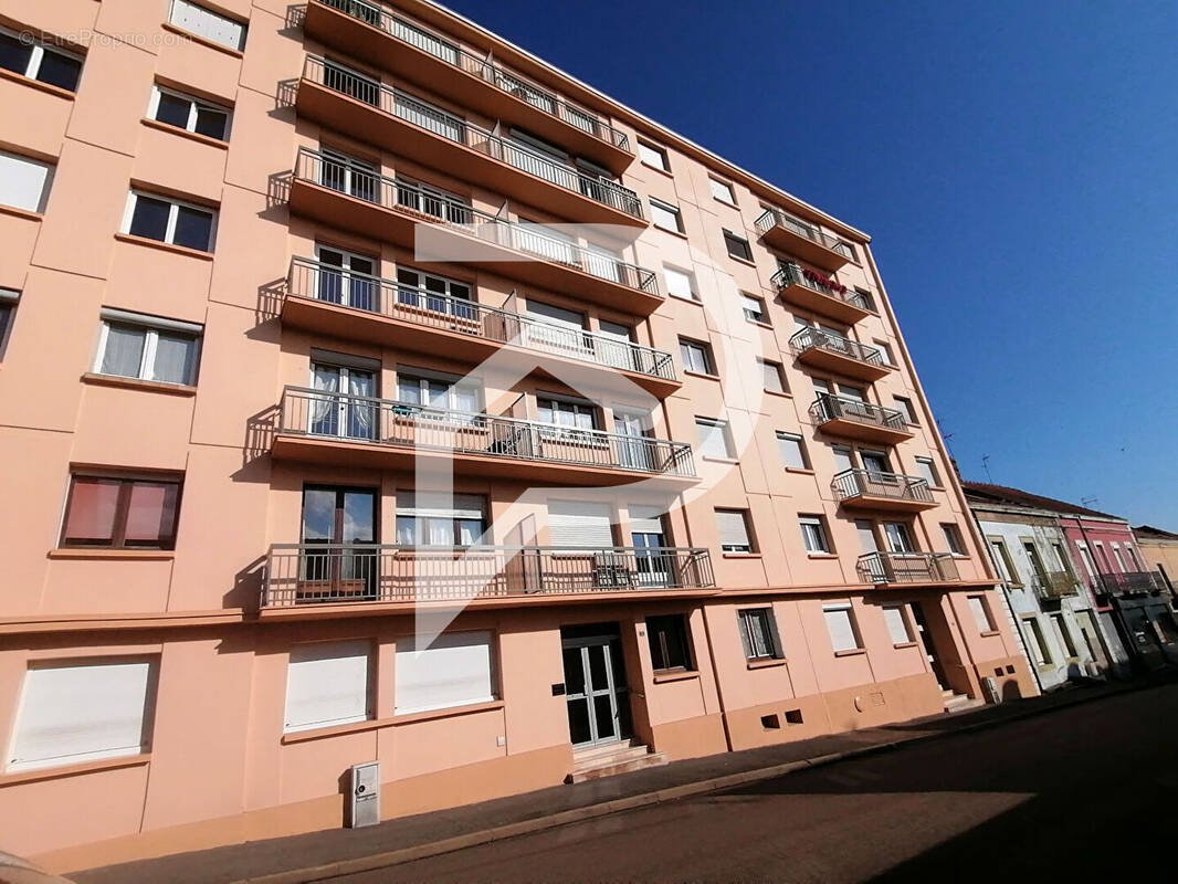 Appartement à MONTCEAU-LES-MINES