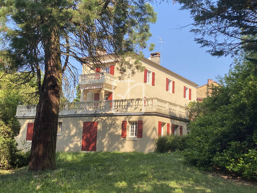 Maison à SAINT-CERE