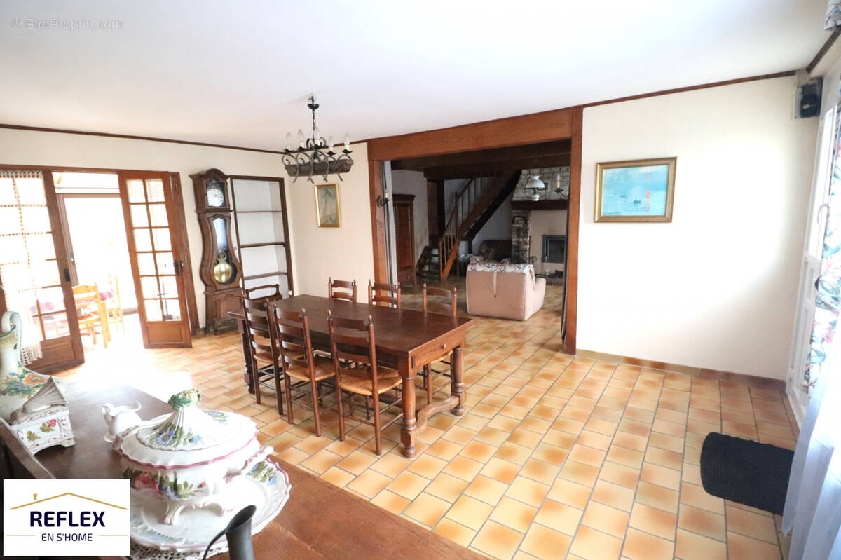 Maison à GROUCHES-LUCHUEL