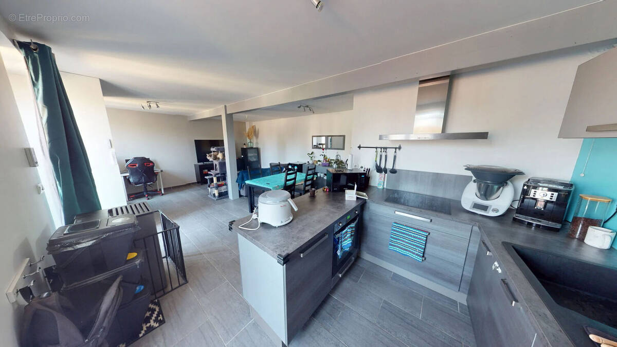 Appartement à LE CHAMP-PRES-FROGES