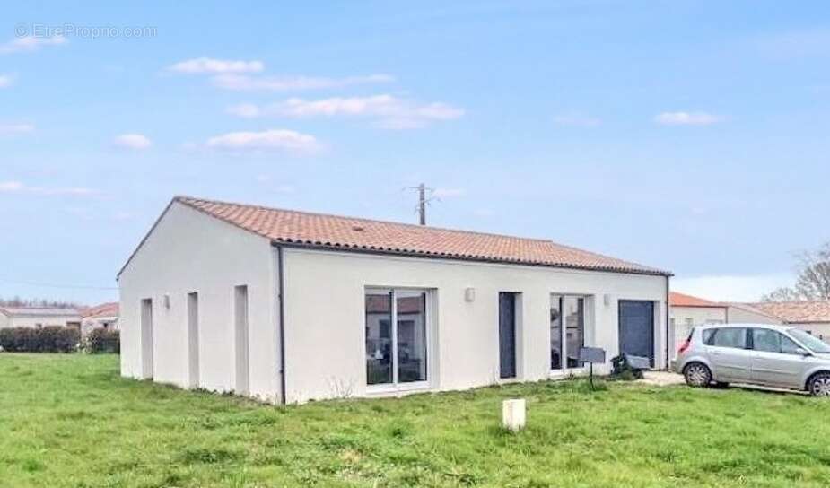Maison à MEURSAC