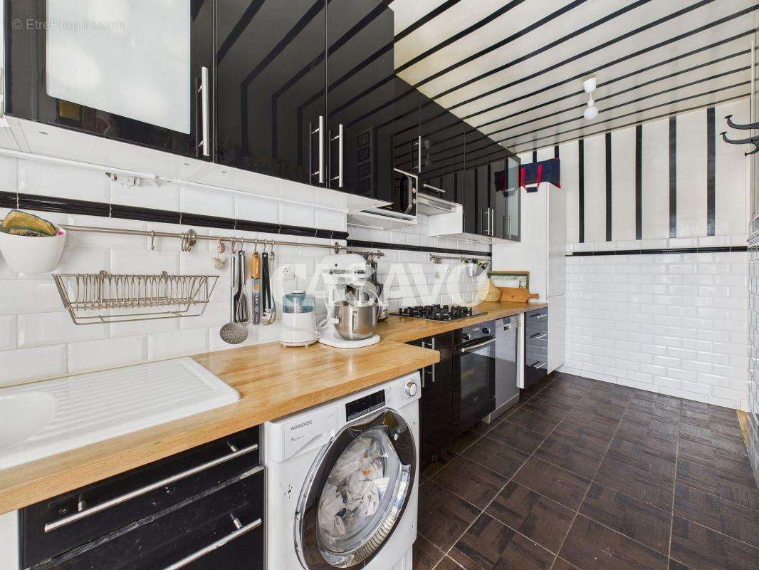 Appartement à PARIS-10E