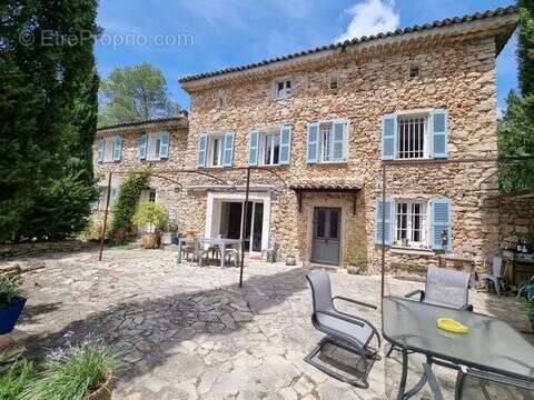 Maison à LORGUES