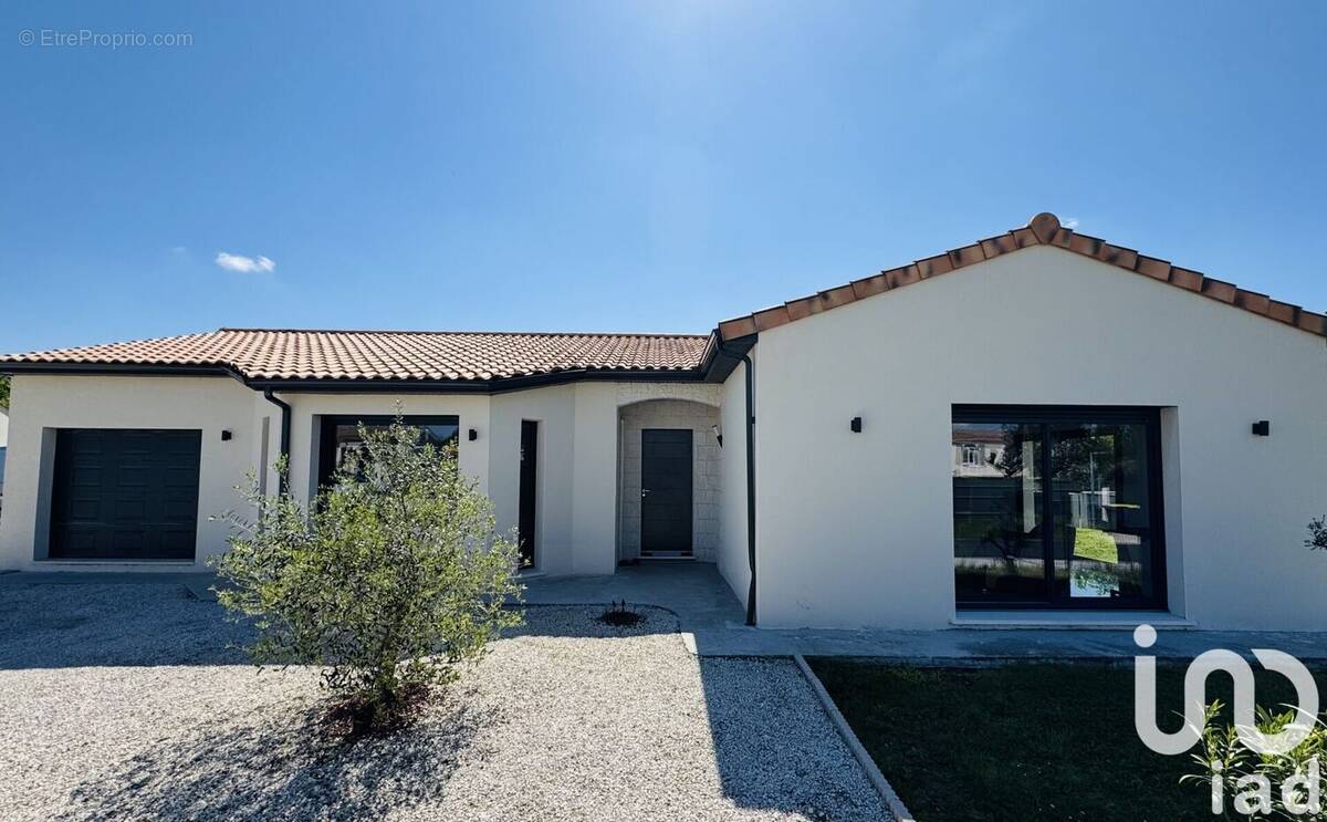 Photo 1 - Maison à SAINT-YRIEIX-SUR-CHARENTE