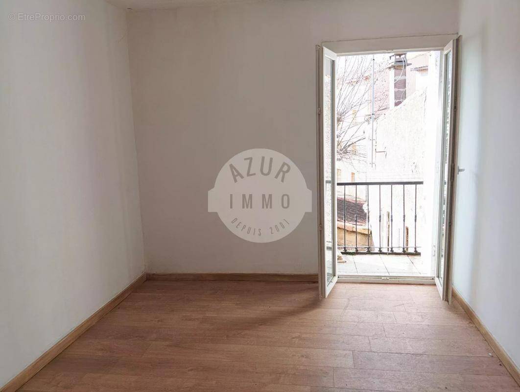Appartement à NANS-LES-PINS