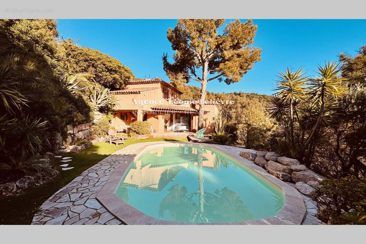 Maison à LES ISSAMBRES