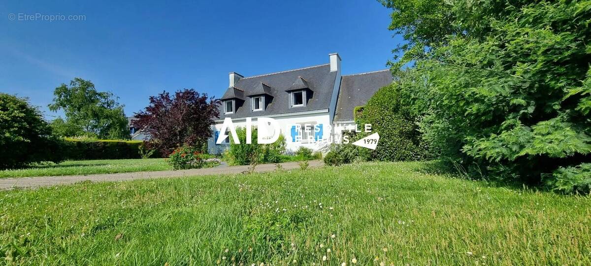 Maison à SAINT-ARMEL