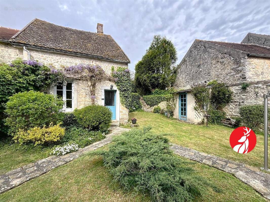 Maison à DANNEMOIS