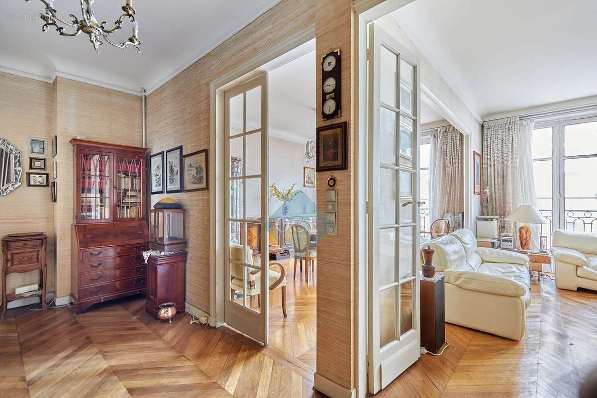 Appartement à PARIS-11E