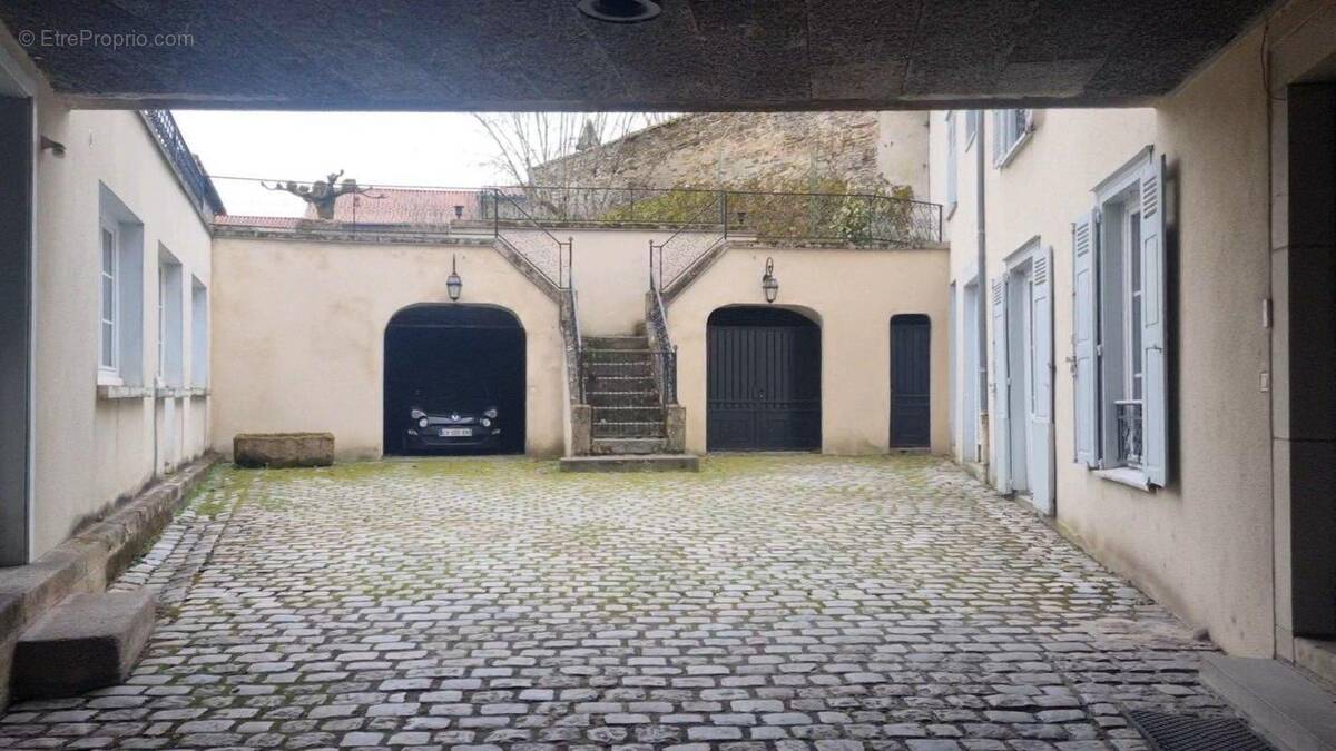Maison à AIXE-SUR-VIENNE