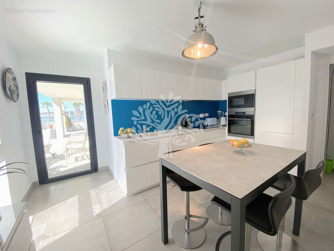 Appartement à SIX-FOURS-LES-PLAGES