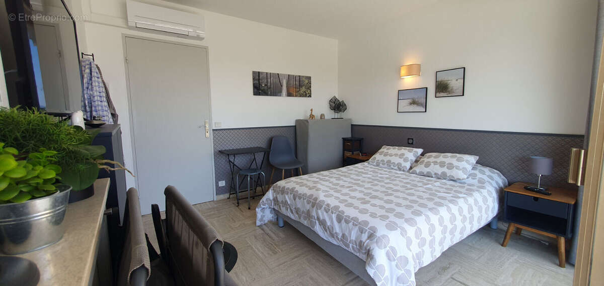 Appartement à MANDELIEU-LA-NAPOULE