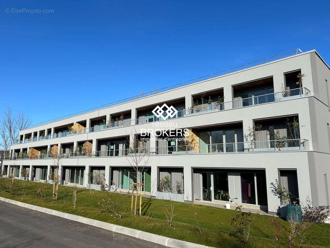 Commerce à ARGONAY