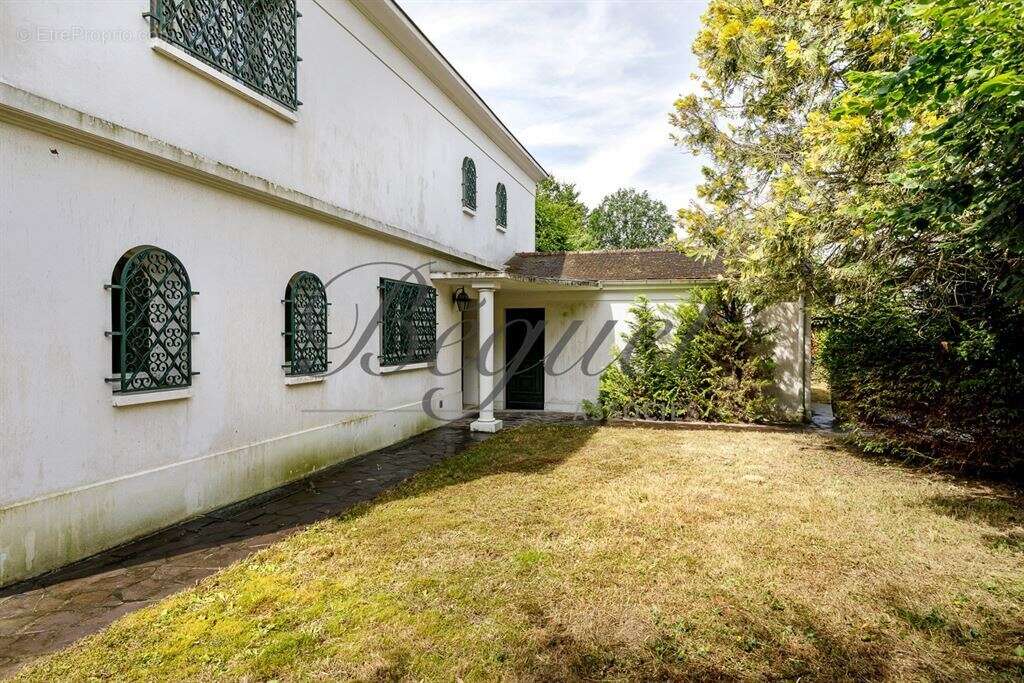 Maison à VAUCRESSON