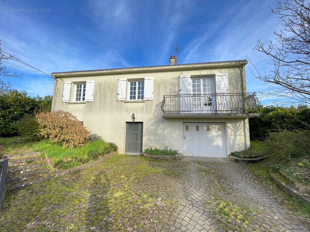 Maison à BOUAYE
