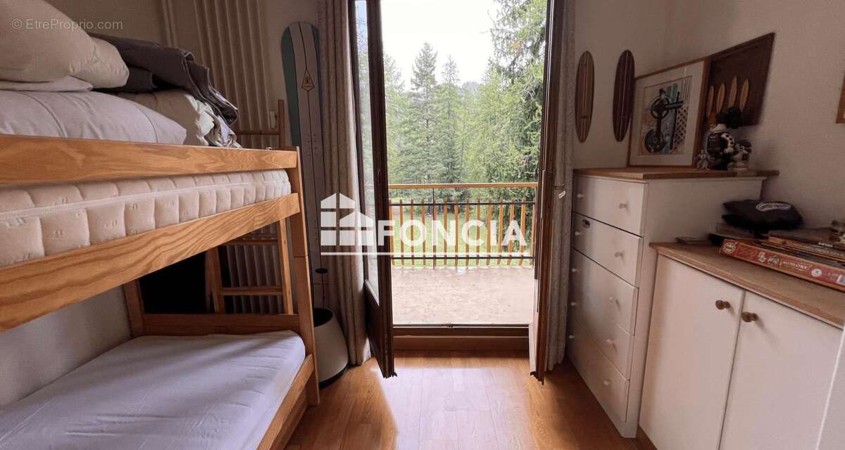 Appartement à SAINT-ETIENNE-DE-TINEE