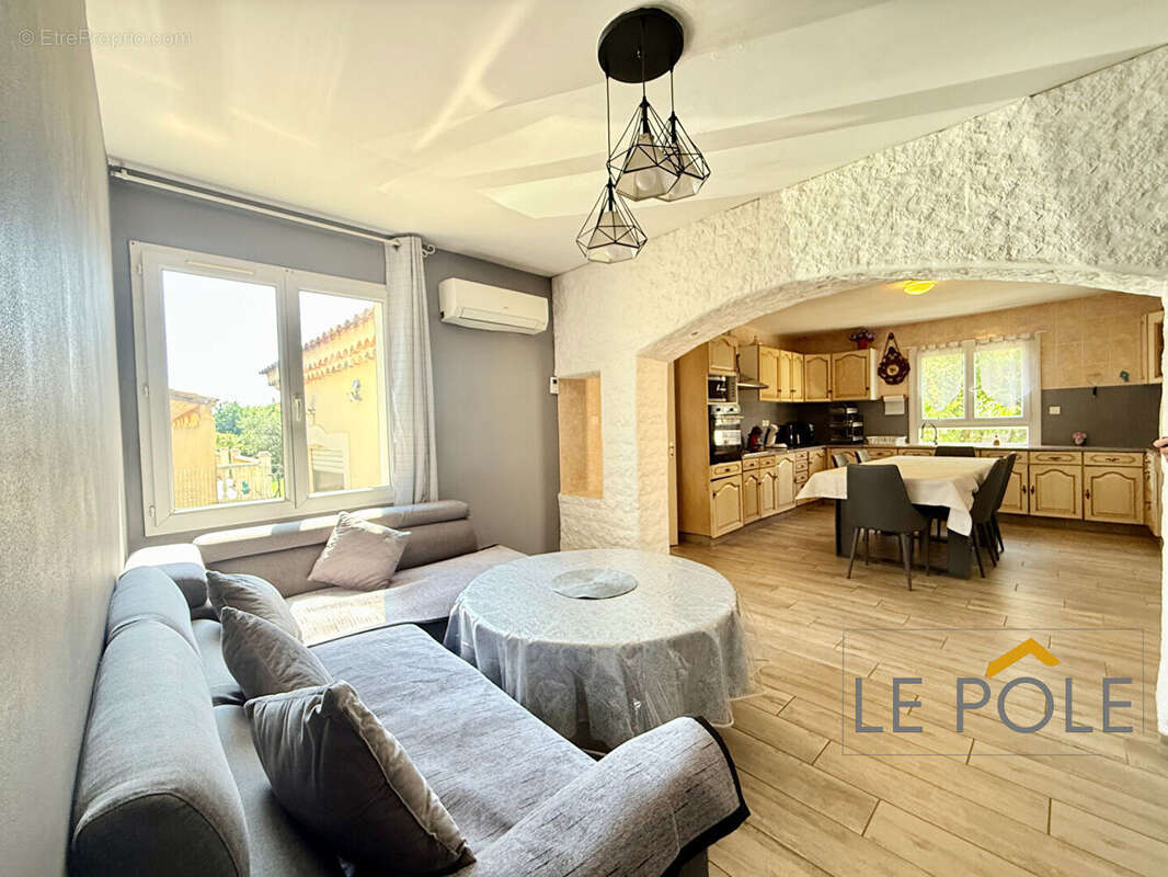 Maison à LAPALUD
