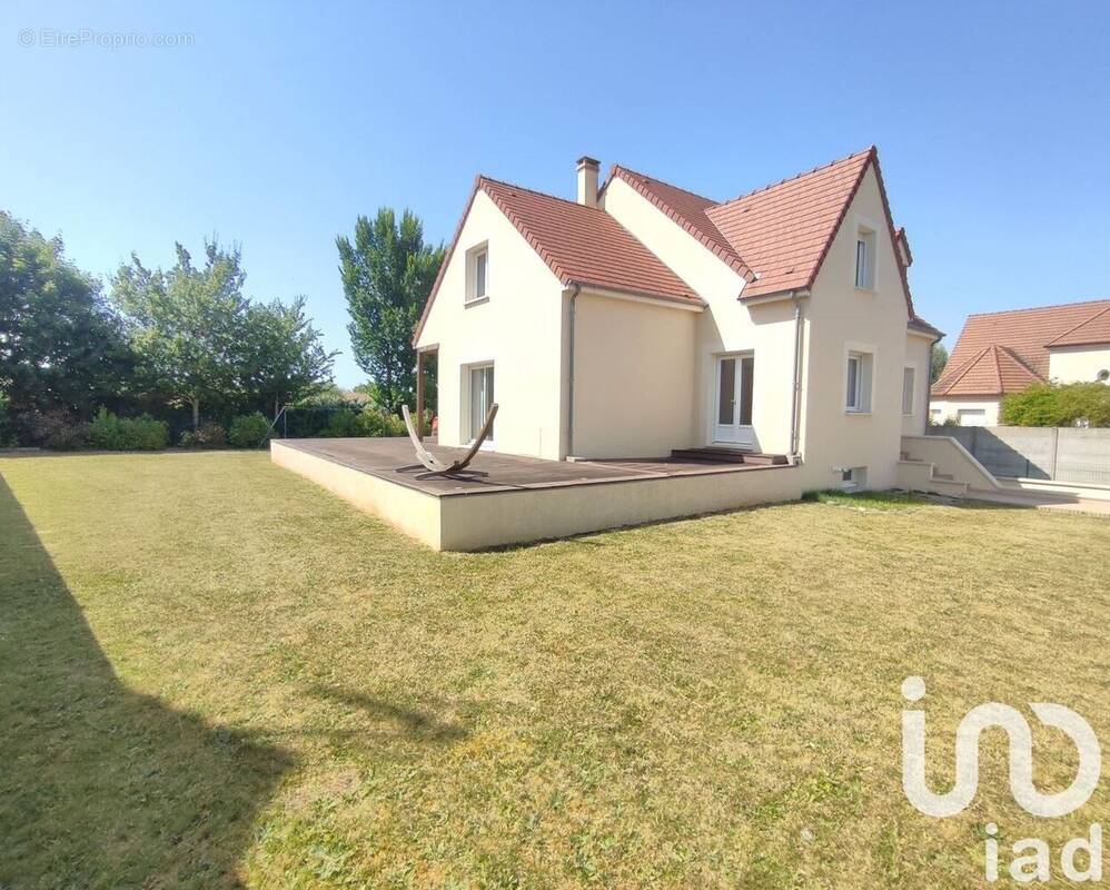 Photo 1 - Maison à CHAMPHOL