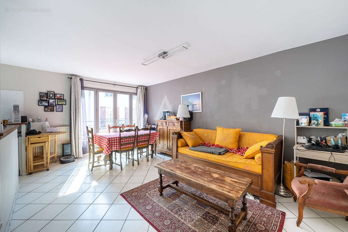 Appartement à COURDIMANCHE