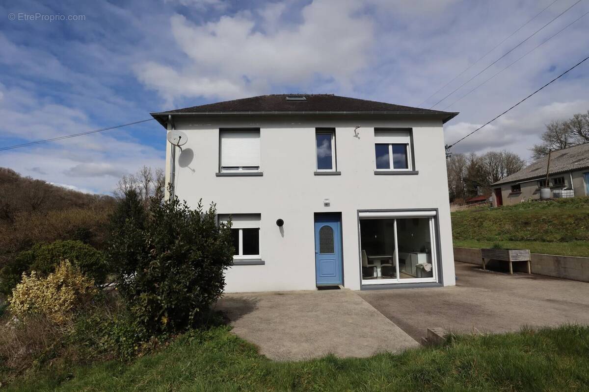 Maison à CARHAIX-PLOUGUER